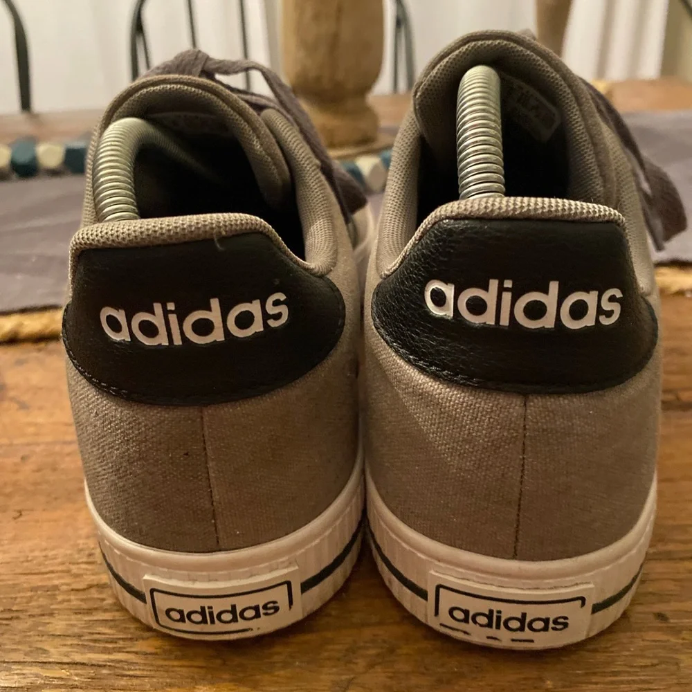 ADIDAS DAILY 3.0 SHOES. Mens Size‎ 9.5
